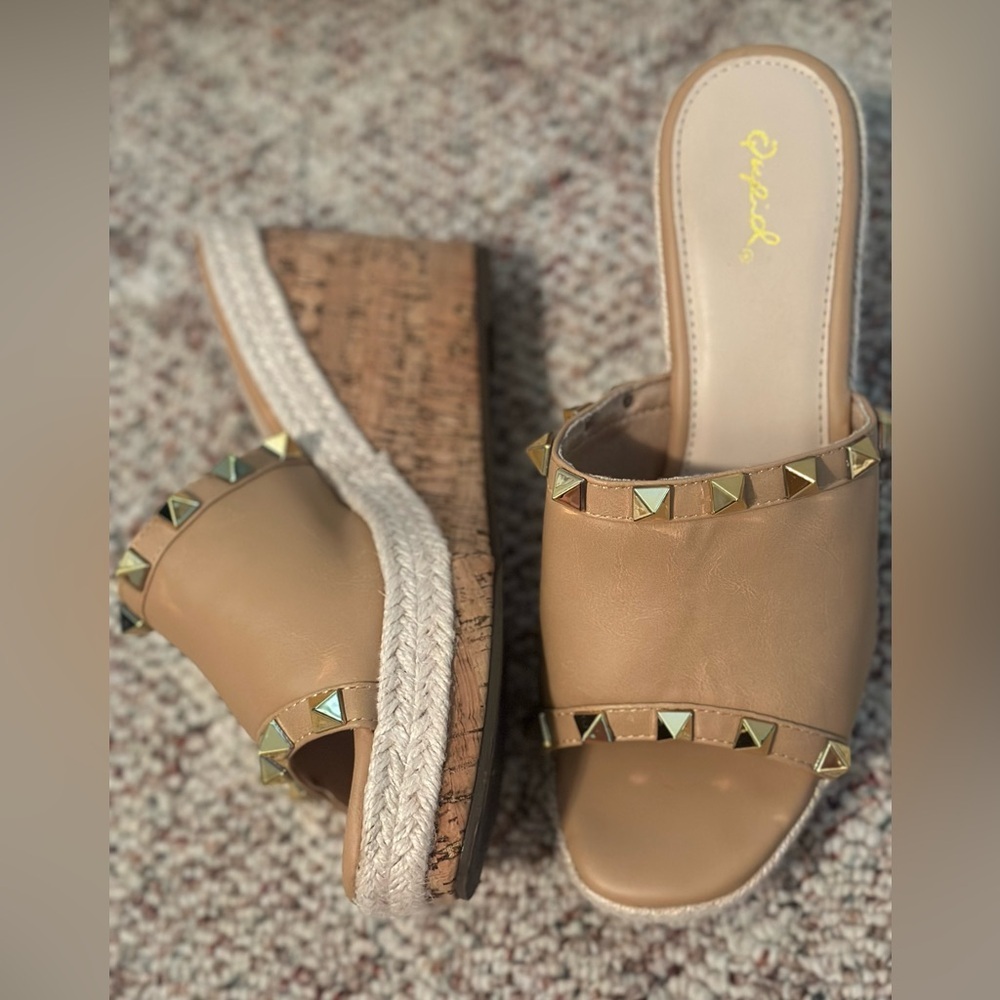Qupid Sandles - Picture 3 of 4